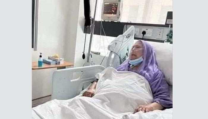 সিসিইউতে নিবিড় পর্যবেক্ষণে খালেদা জিয়া, আগামীকাল সারা দেশে দোয়া