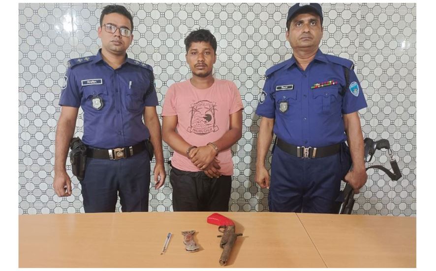 কুমিল্লা কান্দিরপাড়ে ইজাজুল হত্যাকান্ডে ব্যবহৃত অস্ত্র উদ্ধার